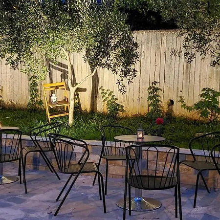 Blue Season Εξαμίλιο